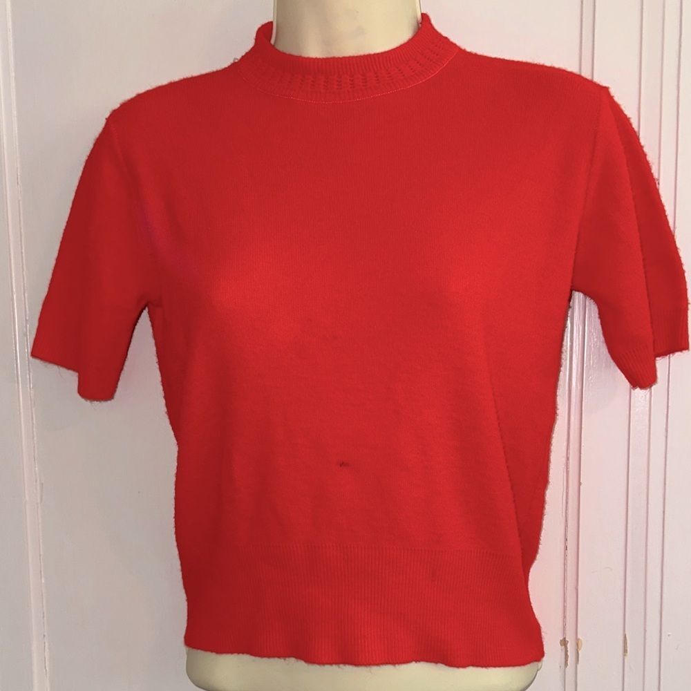 Vintage 60s Bright Red Short Sleeve Mock‎ Turtleneck Polyester Cropped Sweater